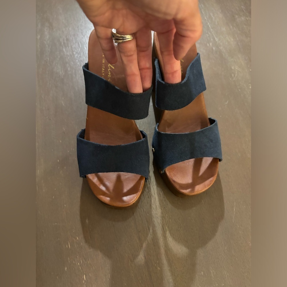 Avellini Navy Blue Suede Women's Sandals made in Italy Sz 7. 1/2